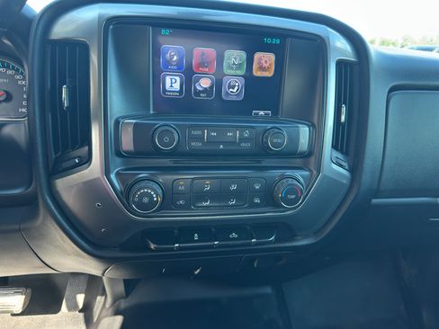 Used 2016 Chevrolet Silverado 2500 LT AWD/4WD image 4