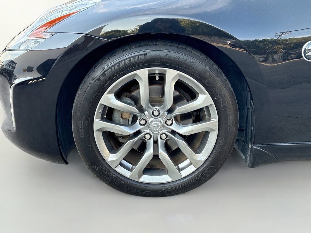 Used 2014 Nissan 370Z Coupe RWD image 27