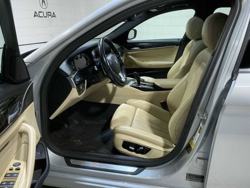 Used 2019 BMW 540i xDrive AWD/4WD image 2