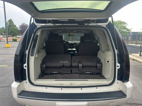 Used 2013 Cadillac Escalade Platinum AWD/4WD image 7