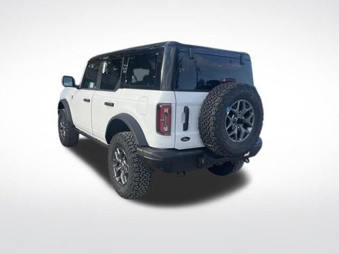 New 2025 Ford Bronco Badlands image 3