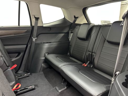 Used 2024 Volkswagen Atlas SEL AWD/4WD image 30