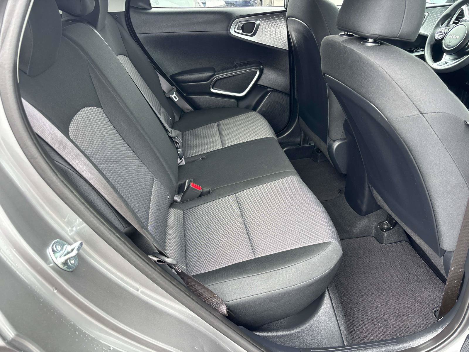 Used 2025 Kia Soul LX w/ LX Technology Package FWD image 13