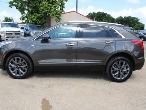 Used 2019 Cadillac XT5 FWD image 6