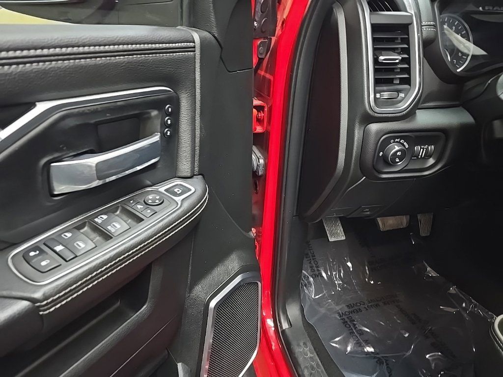 Used 2022 RAM 2500 Laramie w/ Night Edition AWD/4WD image 29