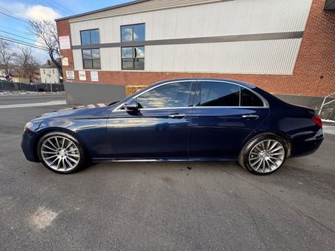 Used 2017 Mercedes-Benz E 300 image 3
