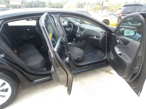 Used 2019 Chevrolet Malibu LT image 6