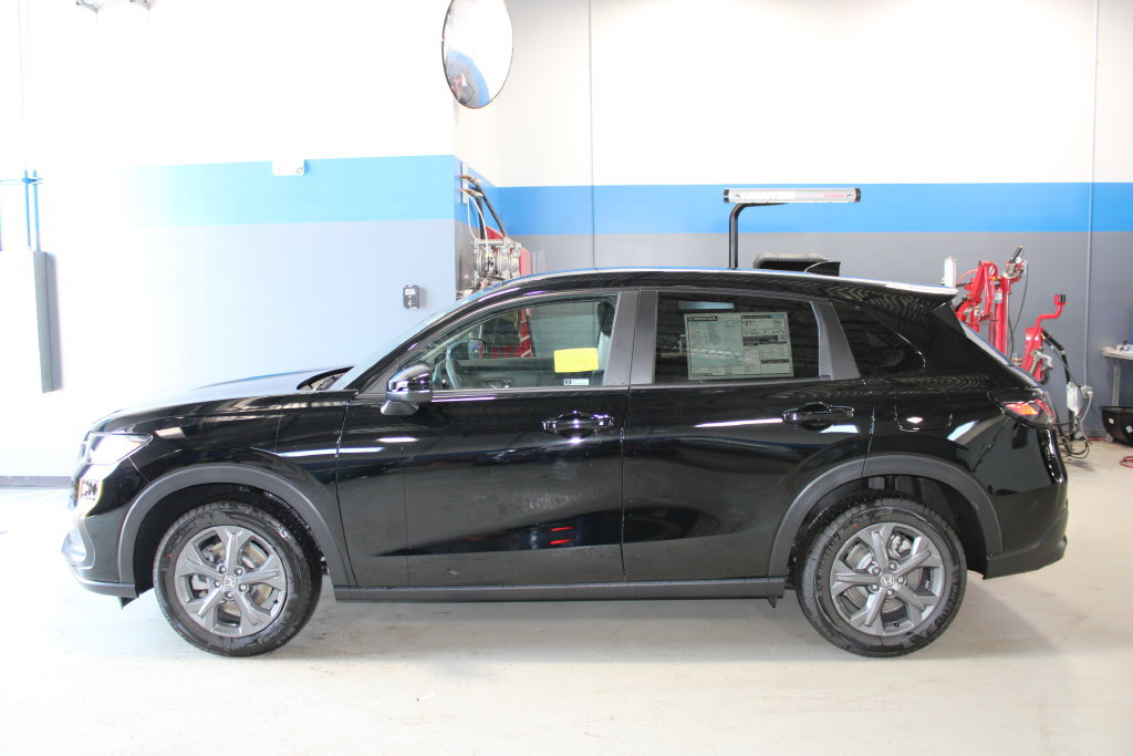 New 2027 Honda HR-V LX image 8