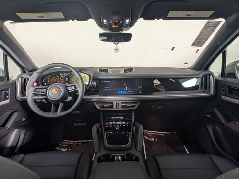 New 2026 Porsche Cayenne image 20