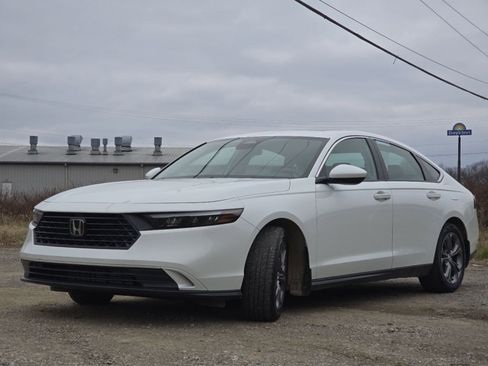 Used 2024 Honda Accord EX image 11