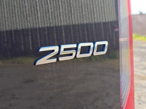 Used 2025 Mercedes-Benz Sprinter 2500 image 17