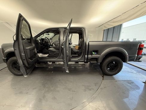 New 2026 Ford F250 Lariat w/ Black Appearance Package image 17