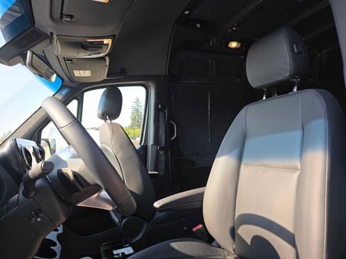 Used 2026 Mercedes-Benz Sprinter 2500 image 20