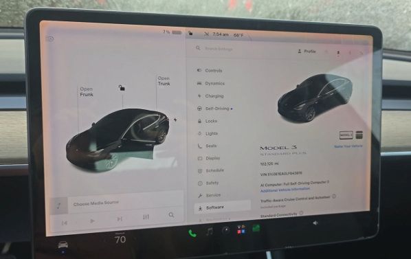 Used 2020 Tesla Model 3 Standard Range RWD image 14