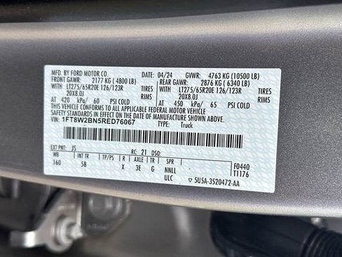 Used 2024 Ford F250 Lariat w/ Black Appearance Package AWD/4WD image 32