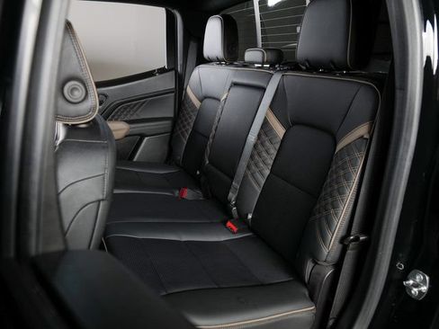 Used 2023 GMC Canyon Denali w/ Denali Black Edition AWD/4WD image 5