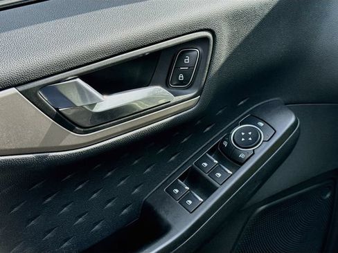 Used 2020 Ford Escape SE AWD/4WD image 17