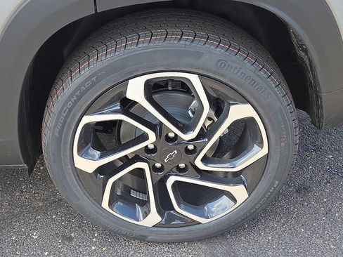 New 2026 Chevrolet Trax RS w/ Driver Confidence Package FWD image 7