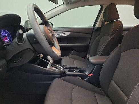Used 2023 Kia Forte LXS image 17