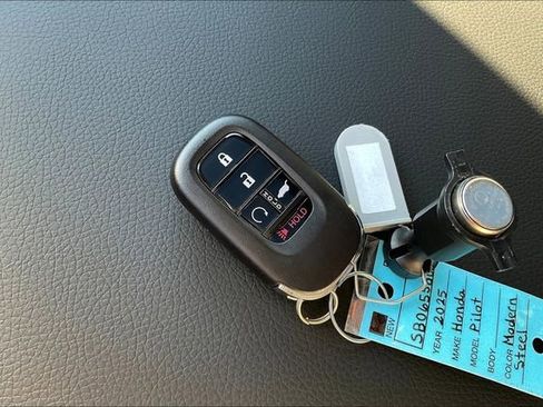 New 2025 Honda Pilot Elite image 29