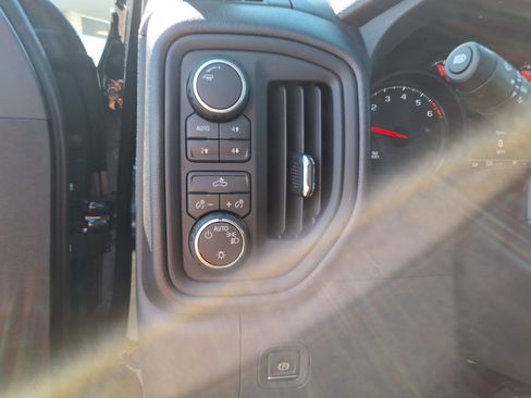 New 2026 Chevrolet Silverado 1500 Custom Trail Boss w/ LPO, Dark Essentials Package AWD/4WD image 16