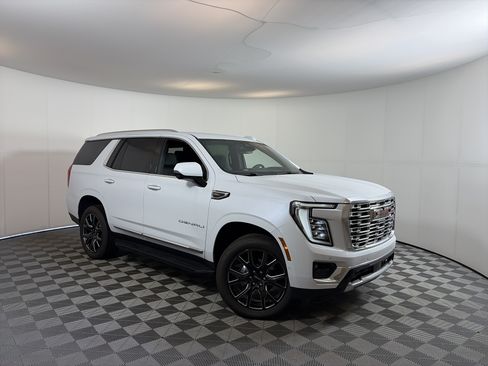 Used 2026 GMC Yukon Denali w/ LPO, Floor Liner Package AWD/4WD image 1