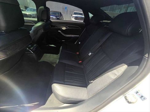 Used 2022 Audi A8 L 3.0T w/ Executive Package AWD/4WD image 18