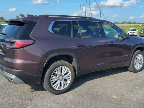 Used 2024 GMC Acadia Elevation w/ Luxury Package FWD image 7