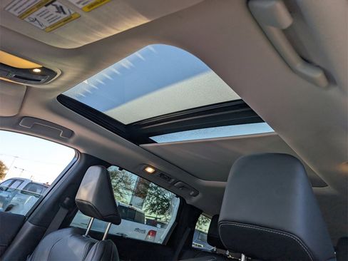 Used 2023 INFINITI QX60 Sensory w/ Cargo Package image 26