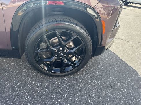 Used 2024 Chevrolet Traverse RS FWD image 20