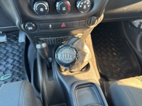 Used 2011 Jeep Wrangler Unlimited Sport image 32