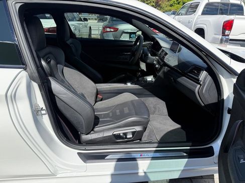 Used 2020 BMW M4 CS w/ Executive Package image 40