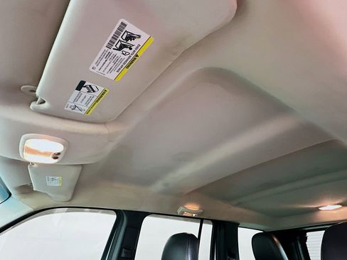 Used 2011 Jeep Liberty 70th Anniversary image 11