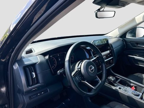 Certified 2025 Nissan Pathfinder SL AWD/4WD image 6