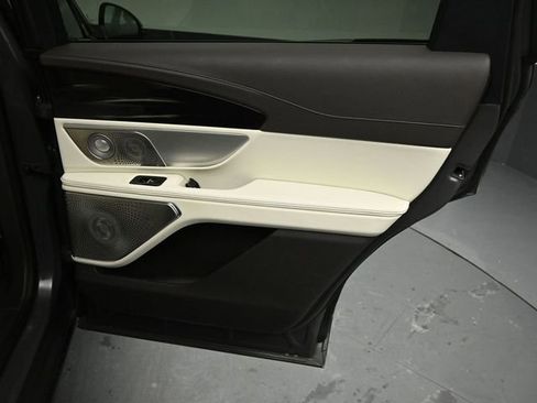 Used 2024 Lincoln Nautilus Black Label w/ Jet Appearance Package (87T) image 31