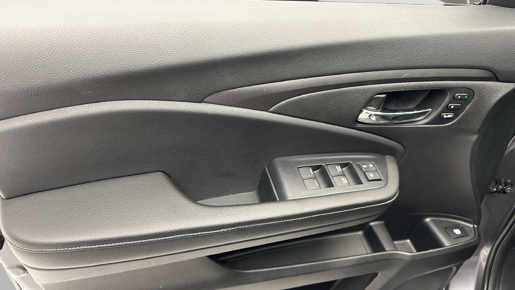 Used 2025 Honda Ridgeline RTL image 14