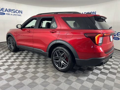 Used 2025 Ford Explorer ST w/ Sun And Sound Package image 9