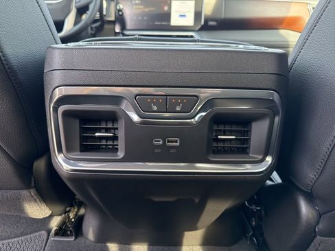 Used 2025 GMC Sierra 3500 Denali w/ Denali Reserve Package image 14