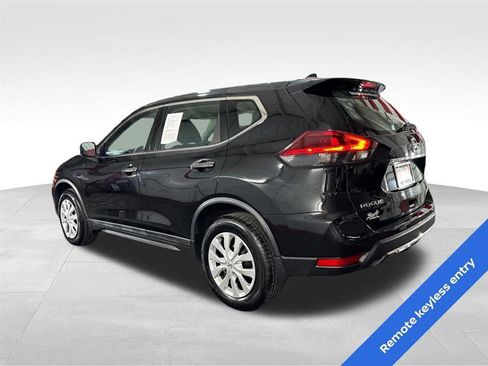 Used 2019 Nissan Rogue S image 7