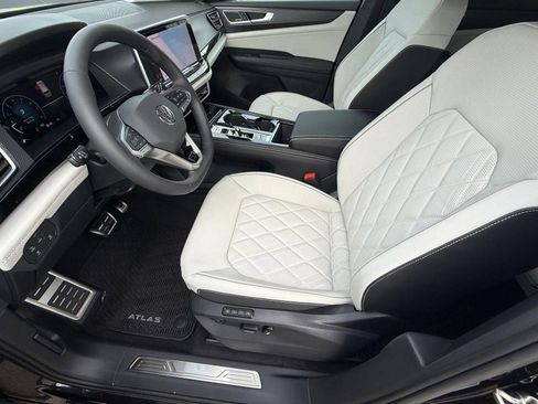 New 2026 Volkswagen Atlas Cross Sport SEL Premium R-Line AWD/4WD image 5