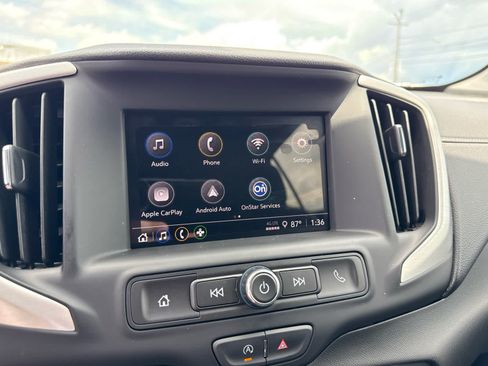 Certified 2024 GMC Terrain SLE w/ Driver Convenience Package FWD image 16