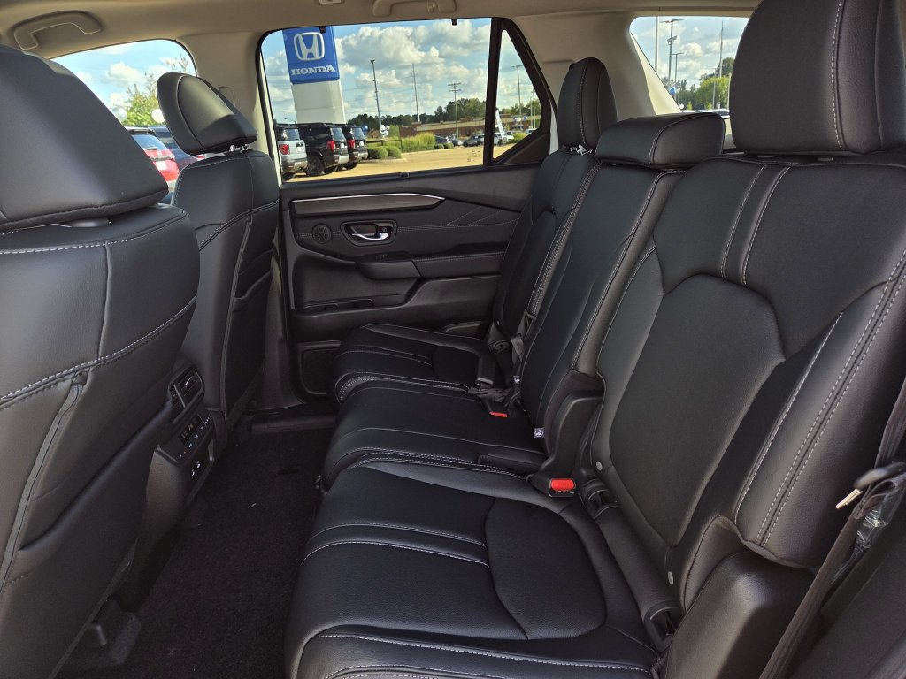 New 2026 Honda Pilot Touring image 20