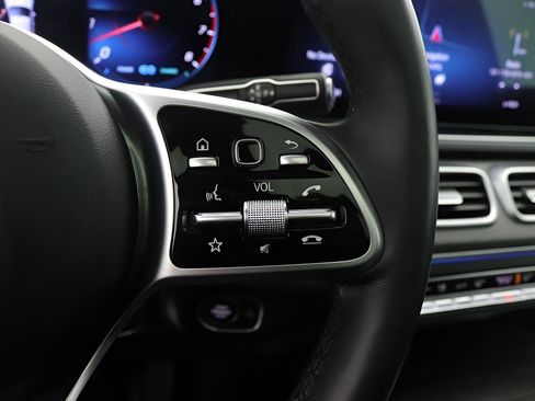 Certified 2022 Mercedes-Benz GLS 450 4MATIC image 12