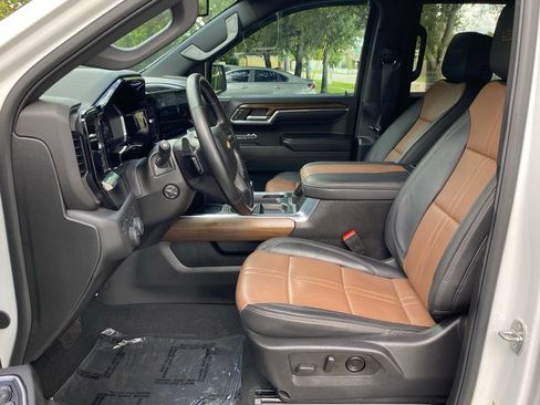 Used 2024 Chevrolet Silverado 1500 High Country AWD/4WD image 21