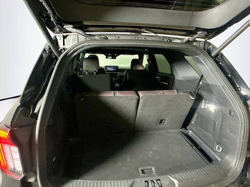 Used 2025 Ford Explorer Platinum w/ LUX Leather Package image 31