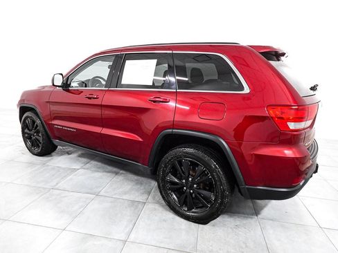 Used 2012 Jeep Grand Cherokee Altitude AWD/4WD image 5