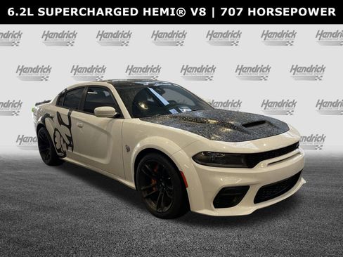 Used 2022 Dodge Charger SRT Hellcat w/ Harman/Kardon Audio Group RWD image 2
