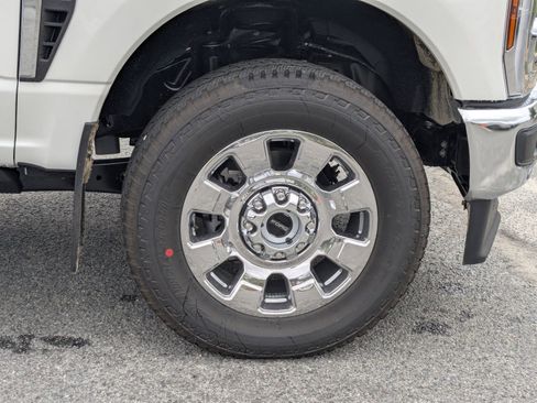 New 2025 Ford F350 King Ranch w/ Chrome Package image 13