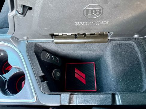 Used 2022 Dodge Challenger R/T w/ Plus Package image 29