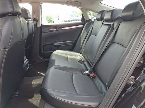 Used 2017 Honda Civic Touring image 19